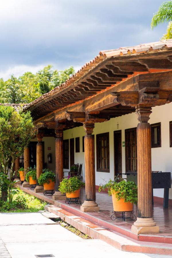 Hosteria San Felipe 파츠쿠아로 외부 사진