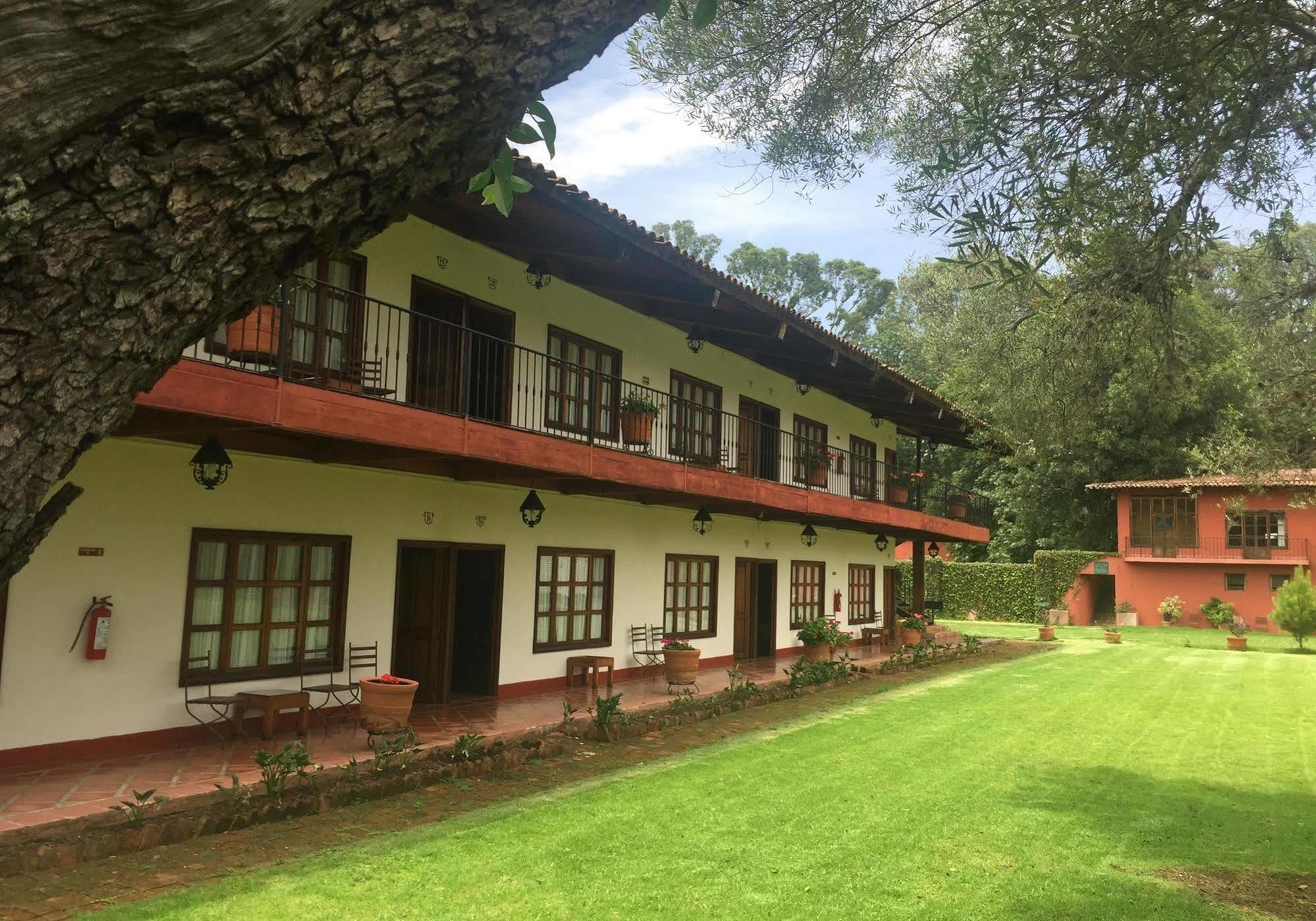 Hosteria San Felipe 파츠쿠아로 외부 사진