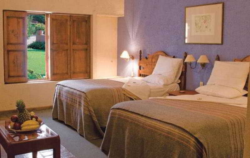 Hosteria San Felipe 파츠쿠아로 외부 사진